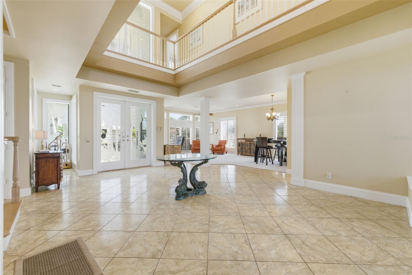 24 N PINE CIR, BELLEAIR, FL, 33756