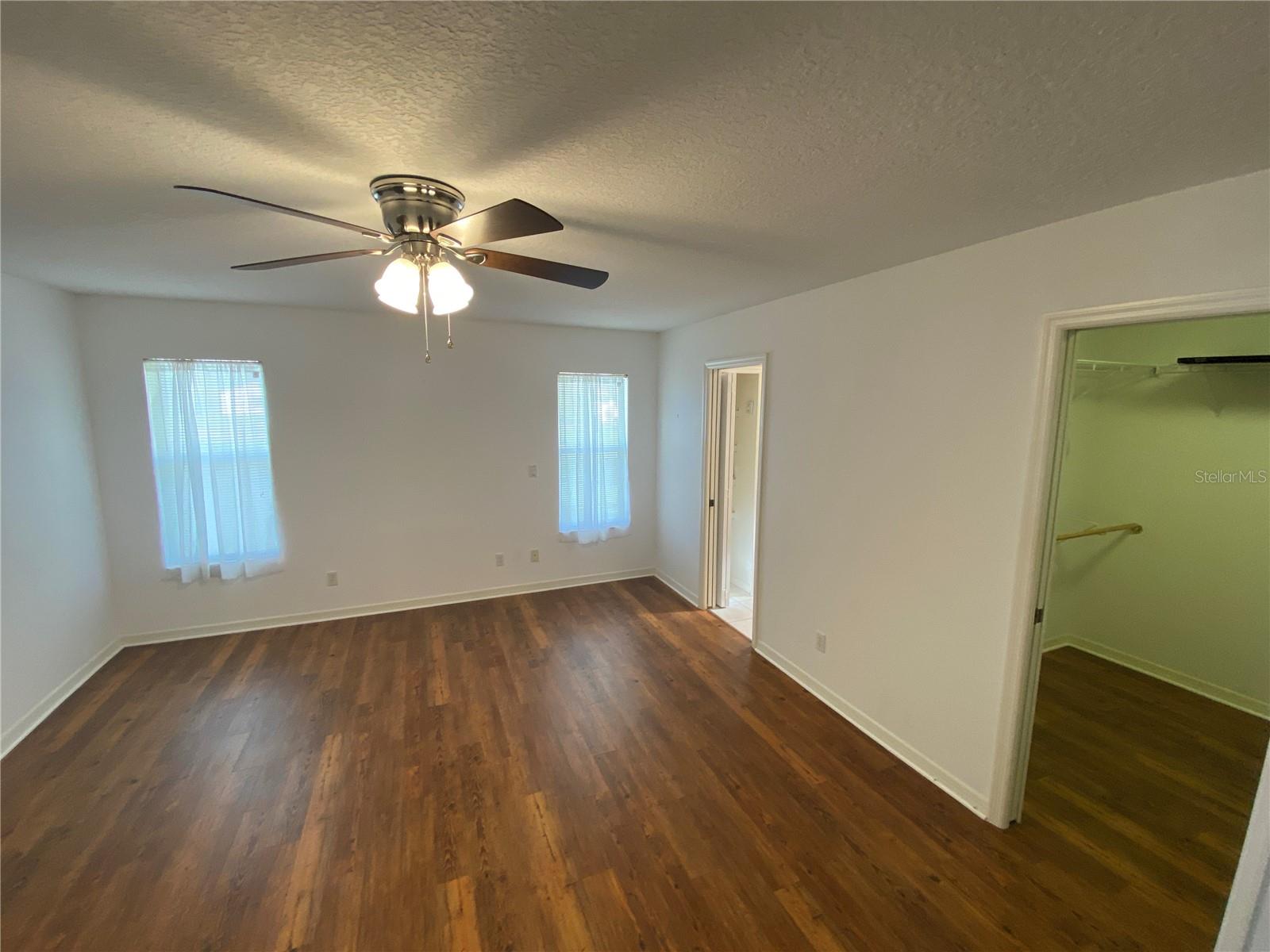 26840 RACQUET CIR, LEESBURG, FL, 34748