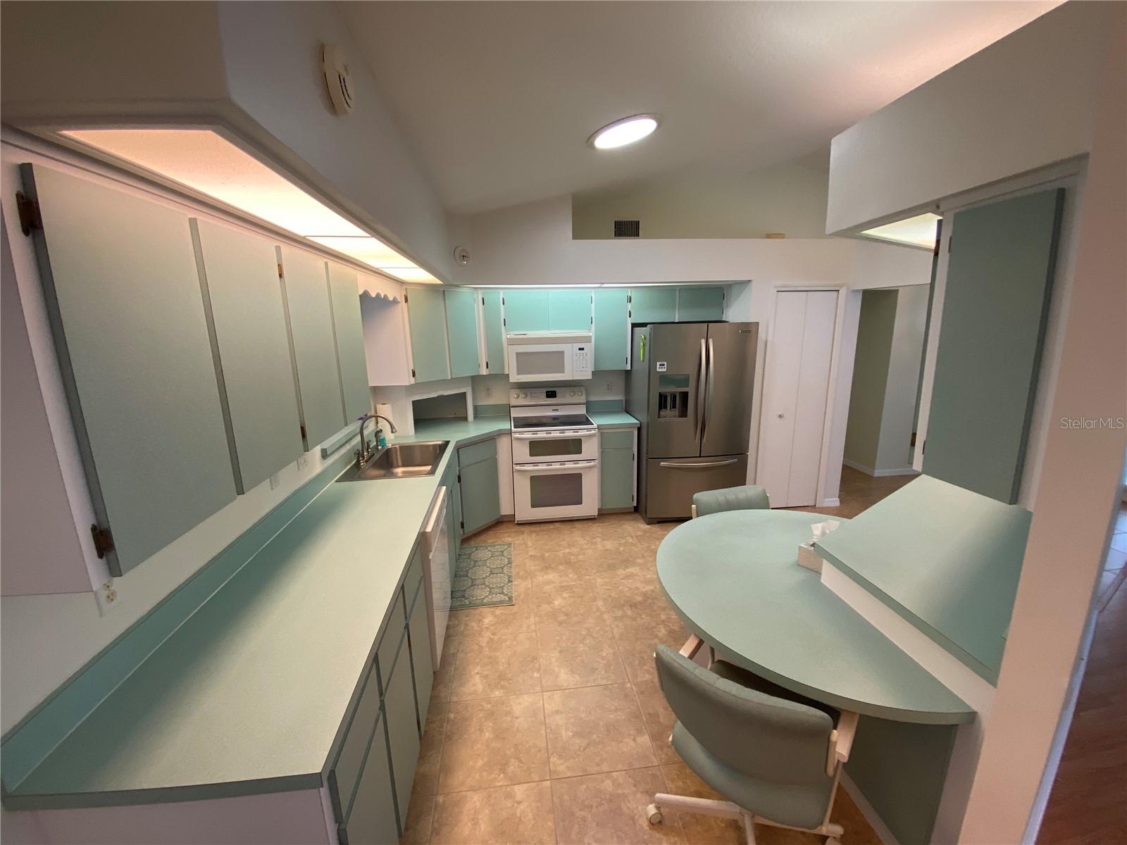 26840 RACQUET CIR, LEESBURG, FL, 34748