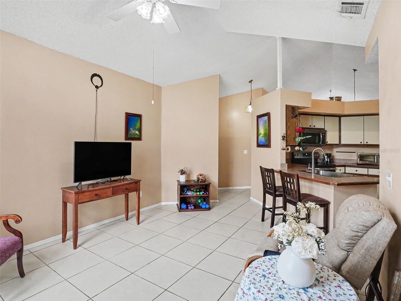 184 CORAL REEF CIR, KISSIMMEE, FL, 34743