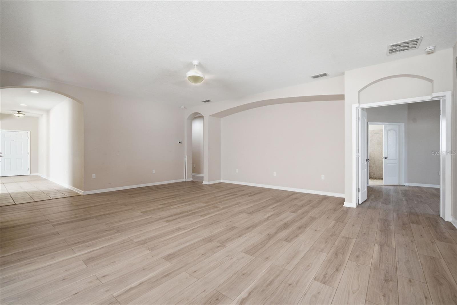 1520 RHODESWELL LN, DOVER, FL, 33527