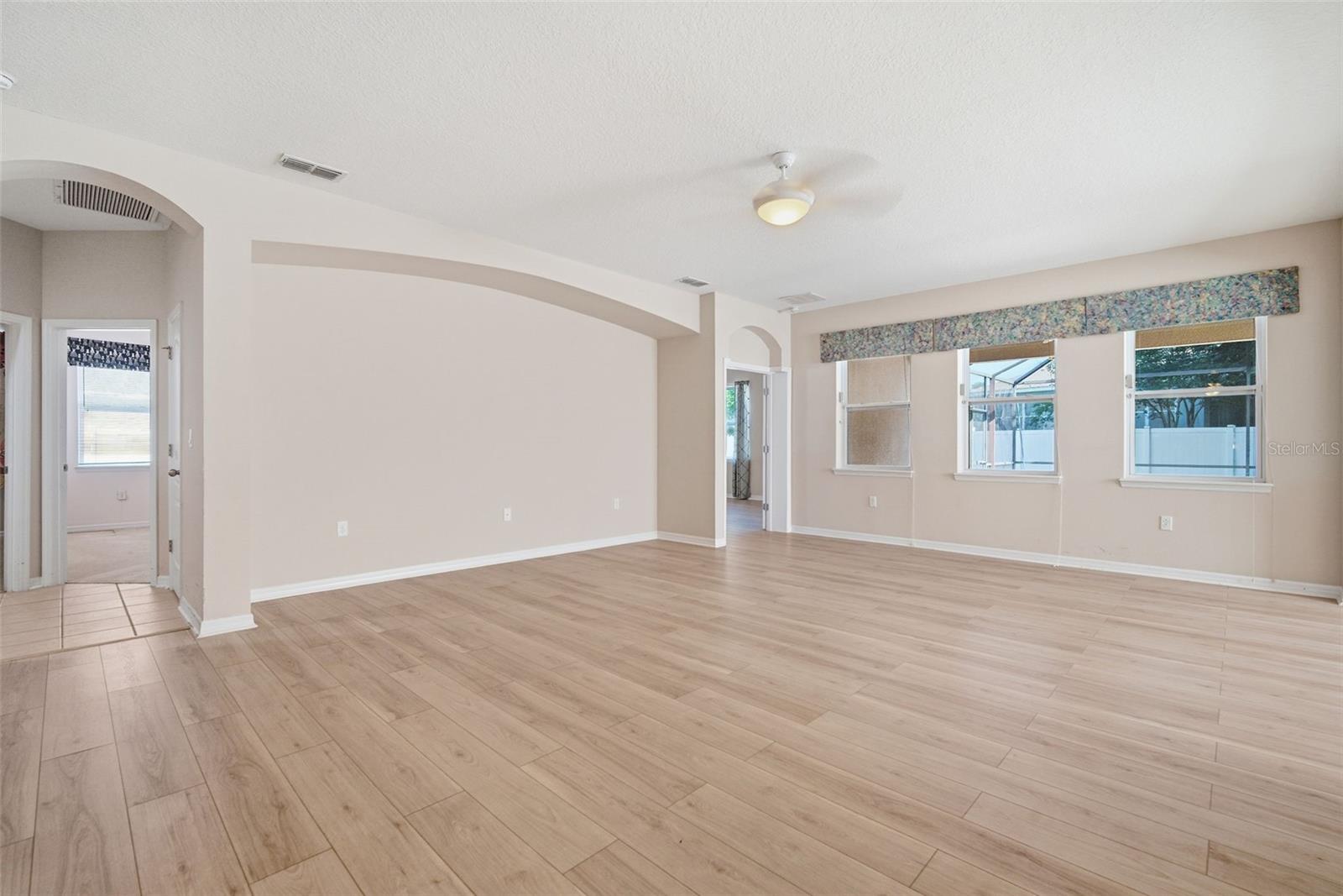 1520 RHODESWELL LN, DOVER, FL, 33527