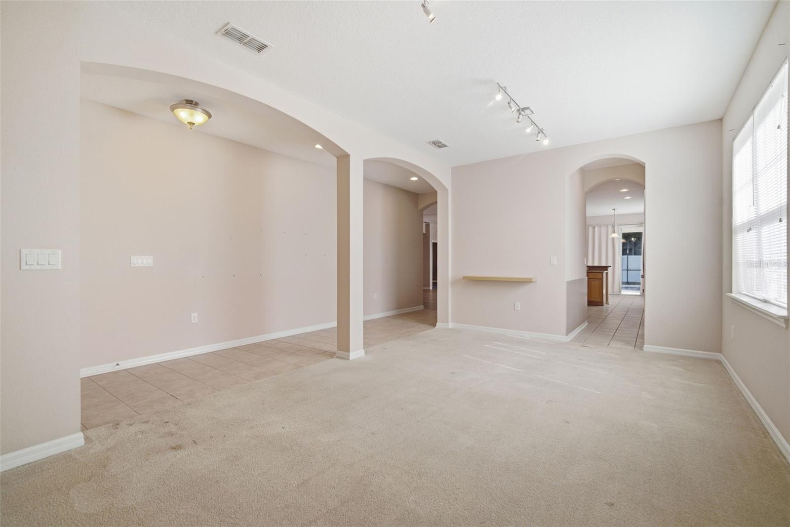 1520 RHODESWELL LN, DOVER, FL, 33527