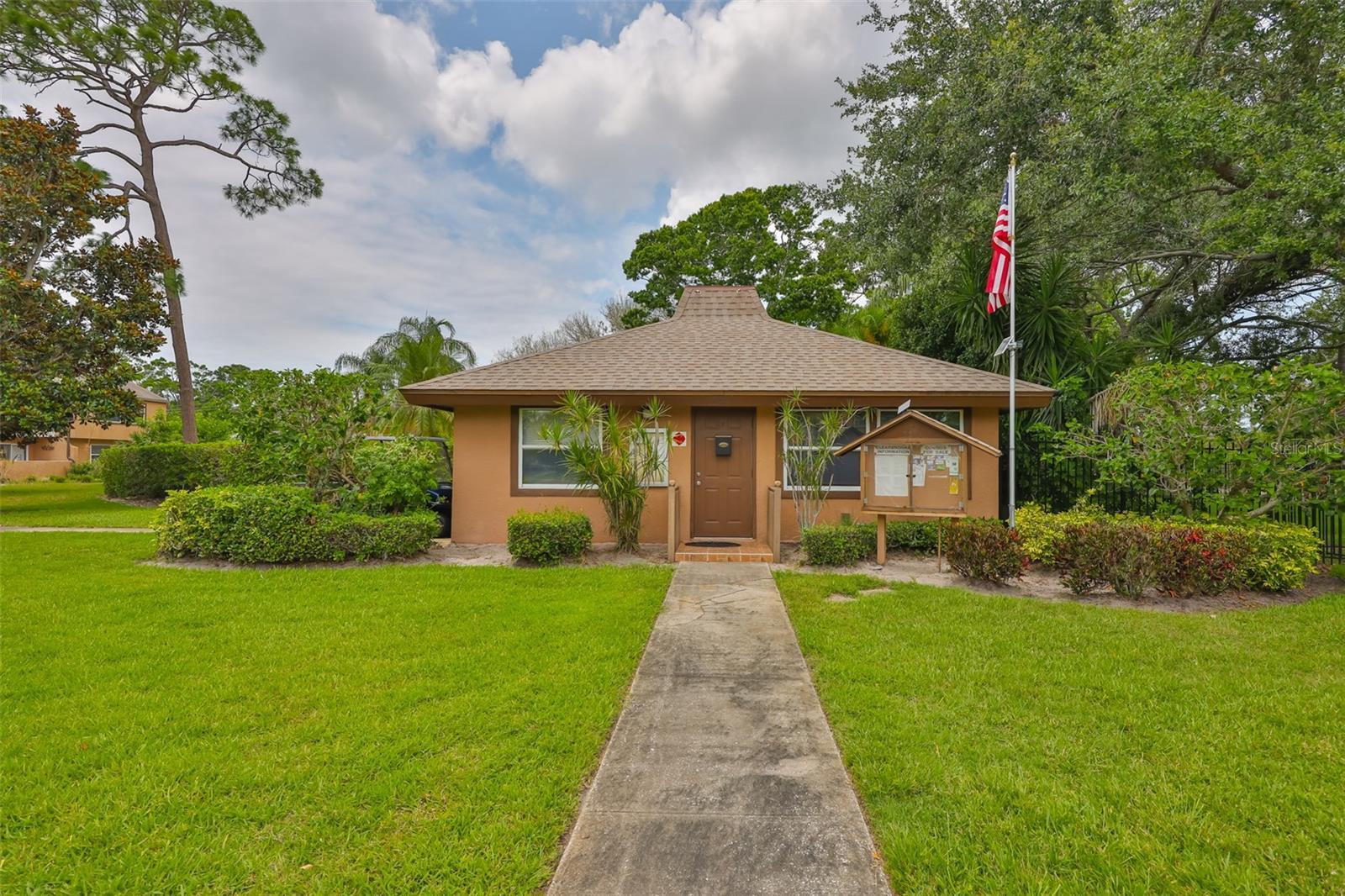 1865 CLEARBROOKE DR, CLEARWATER, FL, 33760