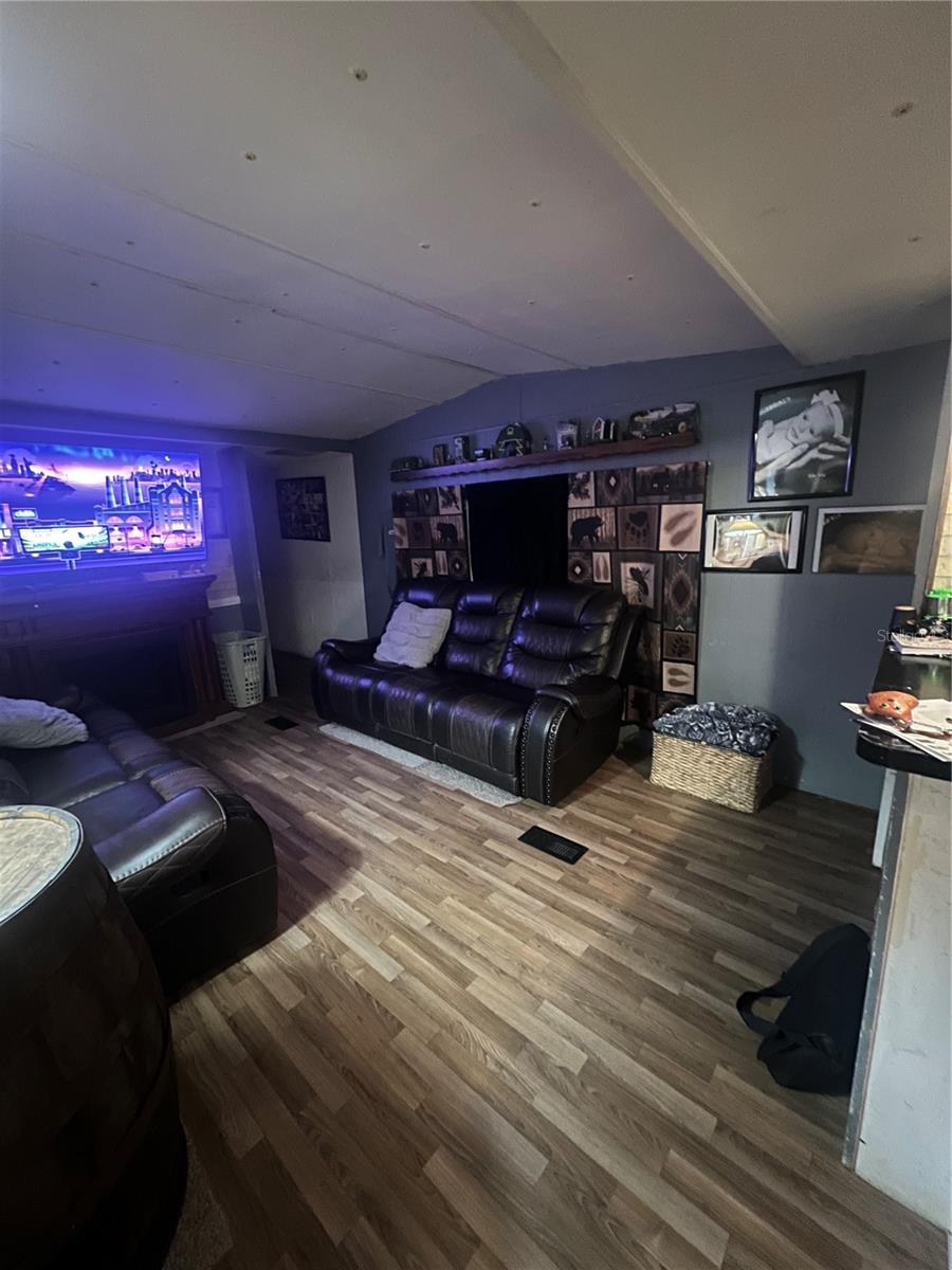 4021 LOWELL LN, ZEPHYRHILLS, FL, 33541