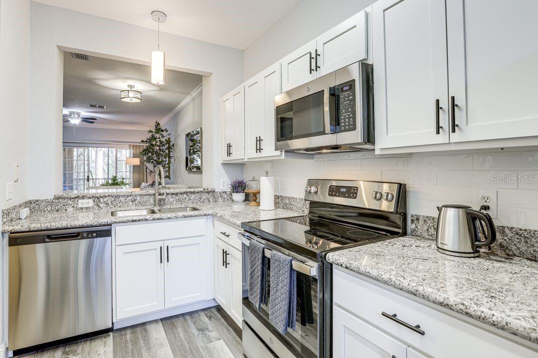 4988 NW 43RD AVE #103, GAINESVILLE, FL, 32606
