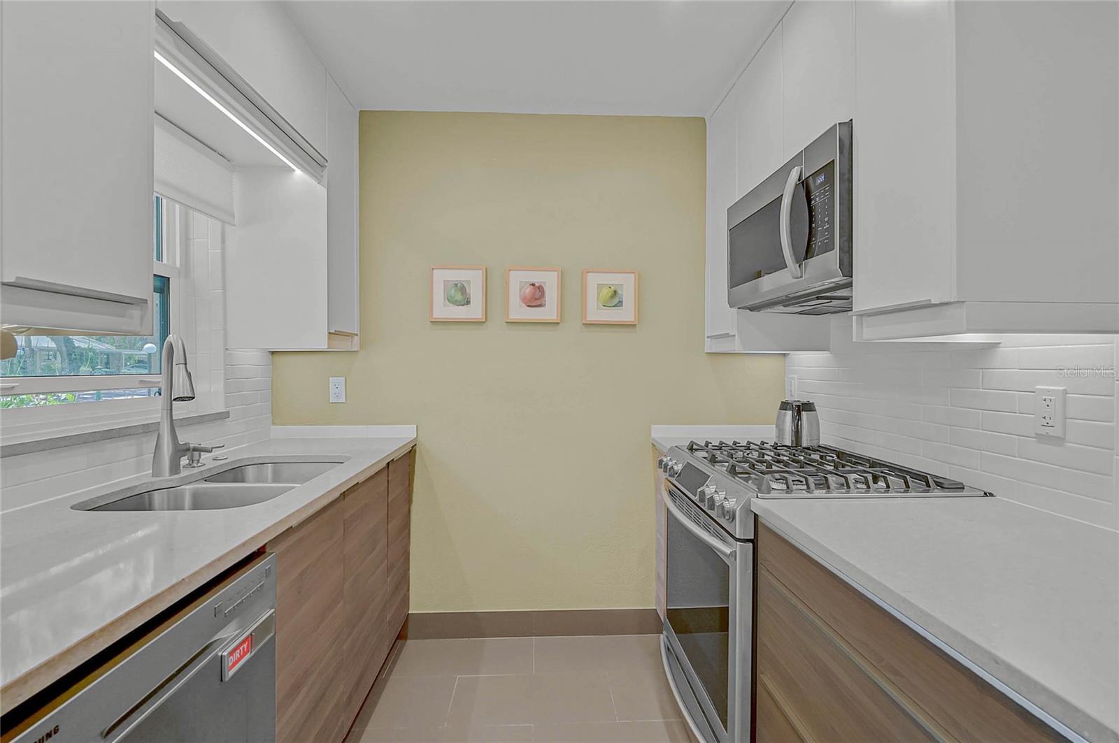 5033 VILLAGE GARDENS DR #24, SARASOTA, FL, 34234