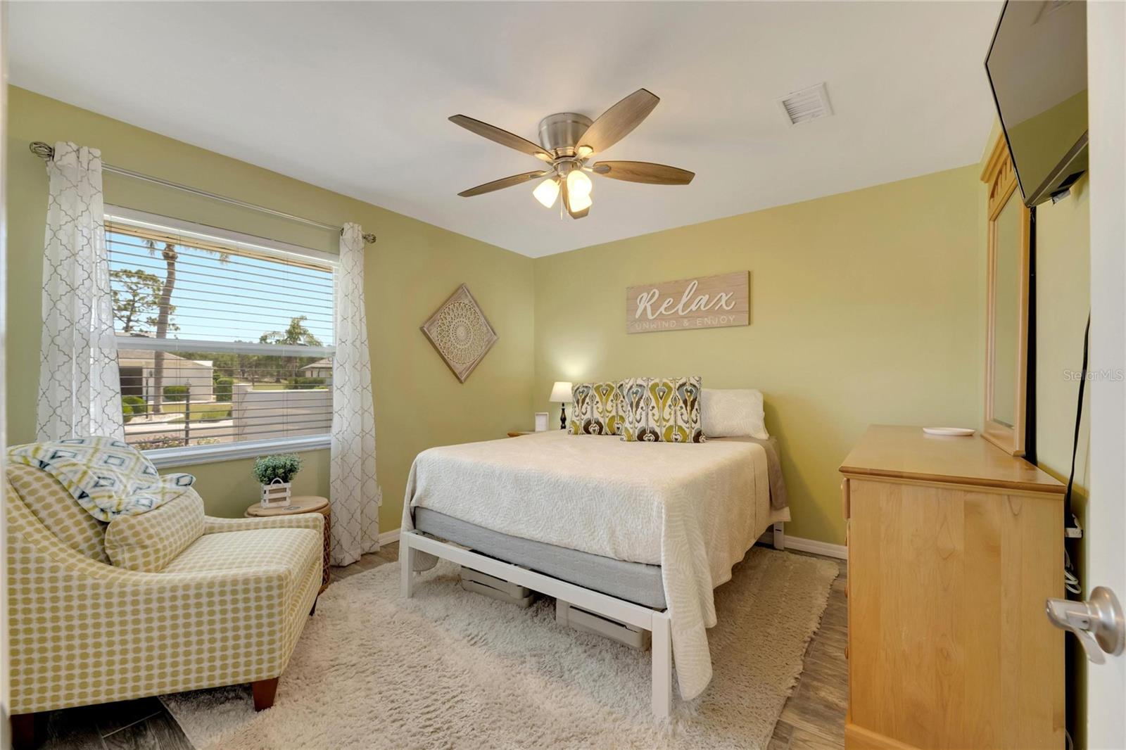 2002 E VIEW DR, SUN CITY CENTER, FL, 33573