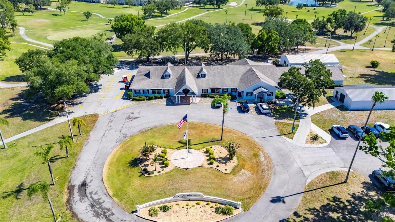 2002 E VIEW DR, SUN CITY CENTER, FL, 33573