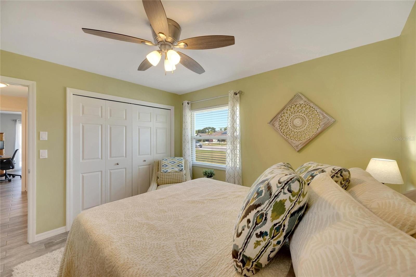 2002 E VIEW DR, SUN CITY CENTER, FL, 33573