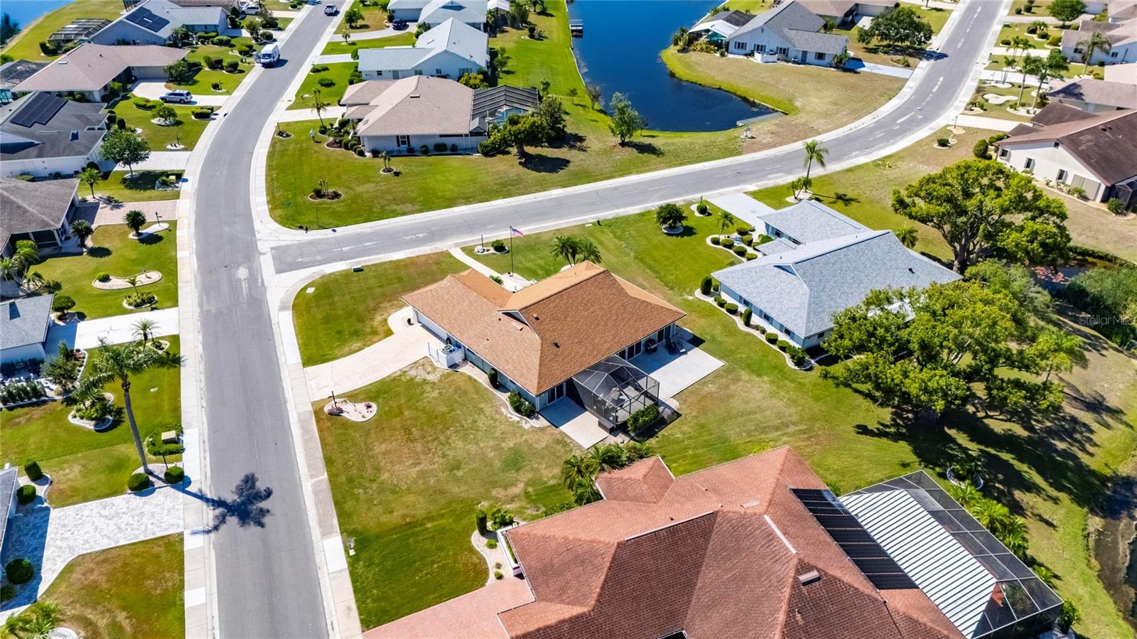 2002 E VIEW DR, SUN CITY CENTER, FL, 33573