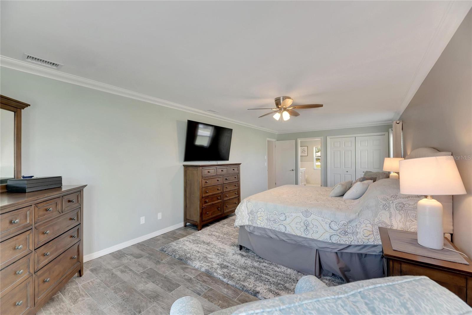 2002 E VIEW DR, SUN CITY CENTER, FL, 33573