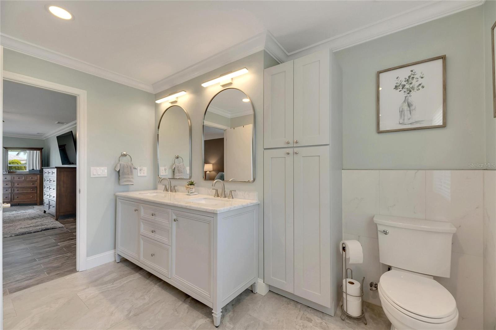 2002 E VIEW DR, SUN CITY CENTER, FL, 33573