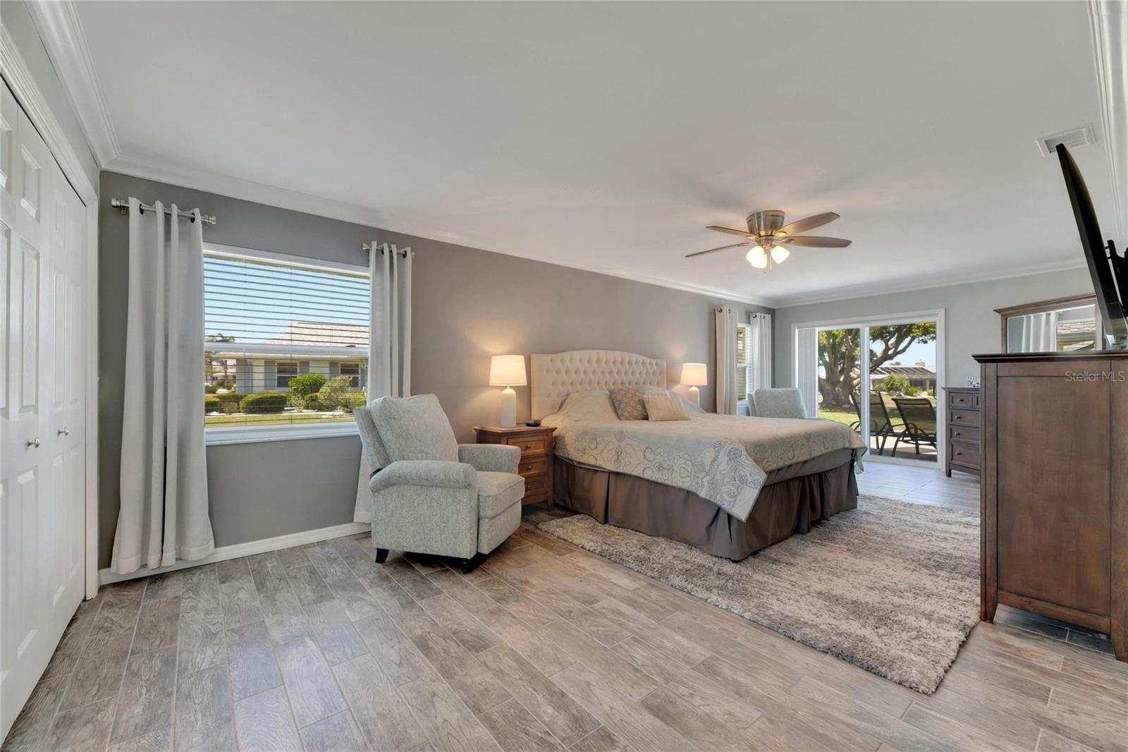 2002 E VIEW DR, SUN CITY CENTER, FL, 33573