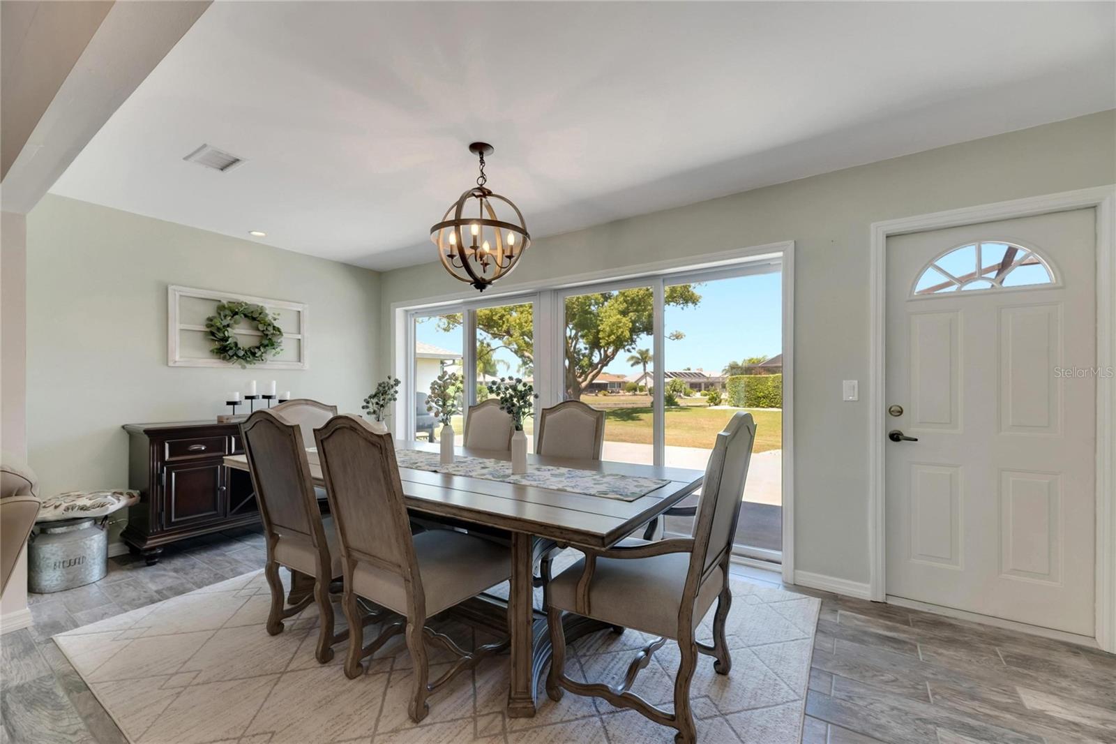 2002 E VIEW DR, SUN CITY CENTER, FL, 33573