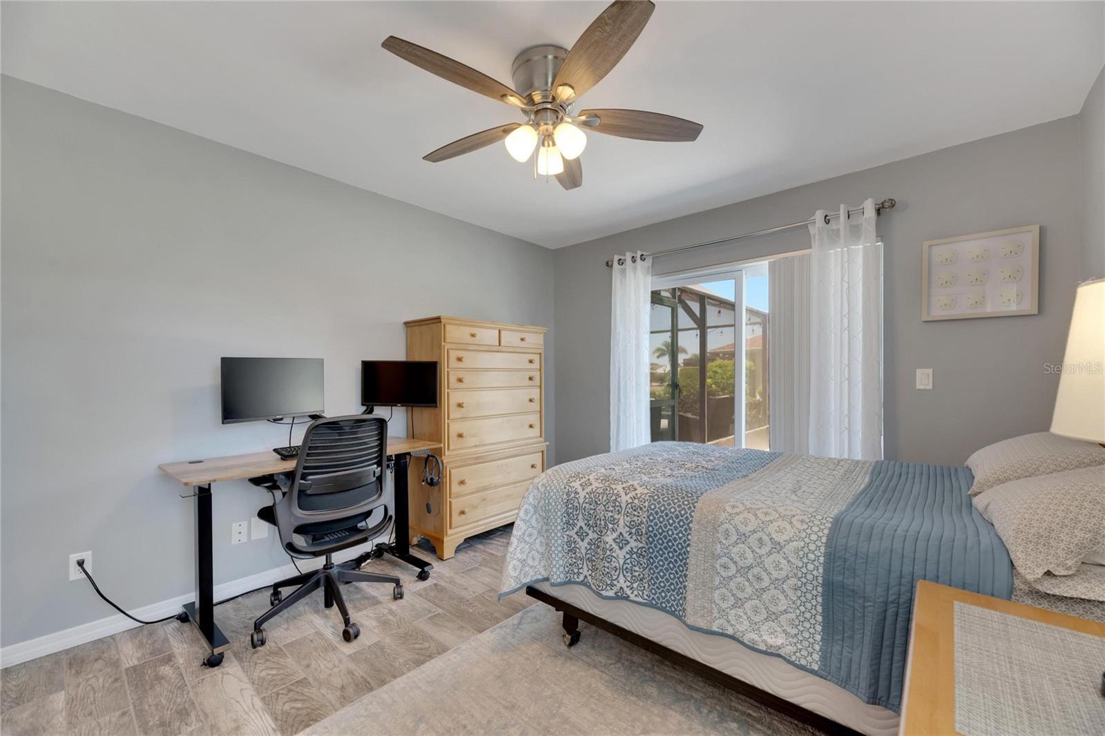 2002 E VIEW DR, SUN CITY CENTER, FL, 33573