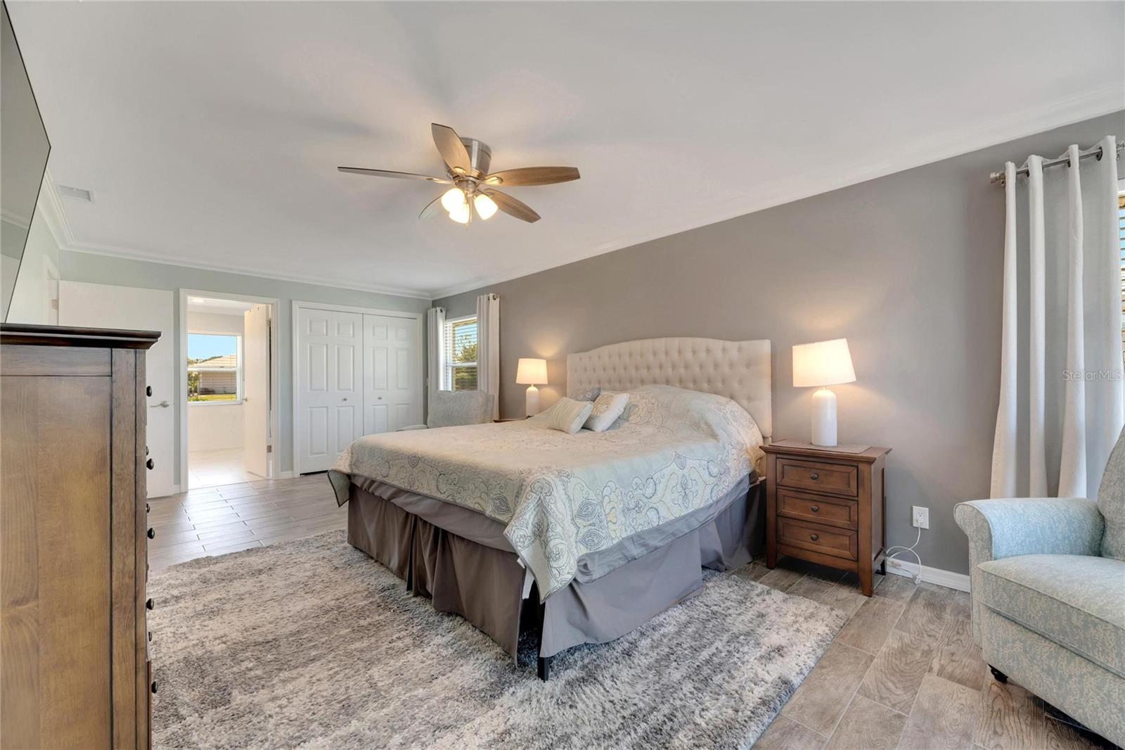 2002 E VIEW DR, SUN CITY CENTER, FL, 33573