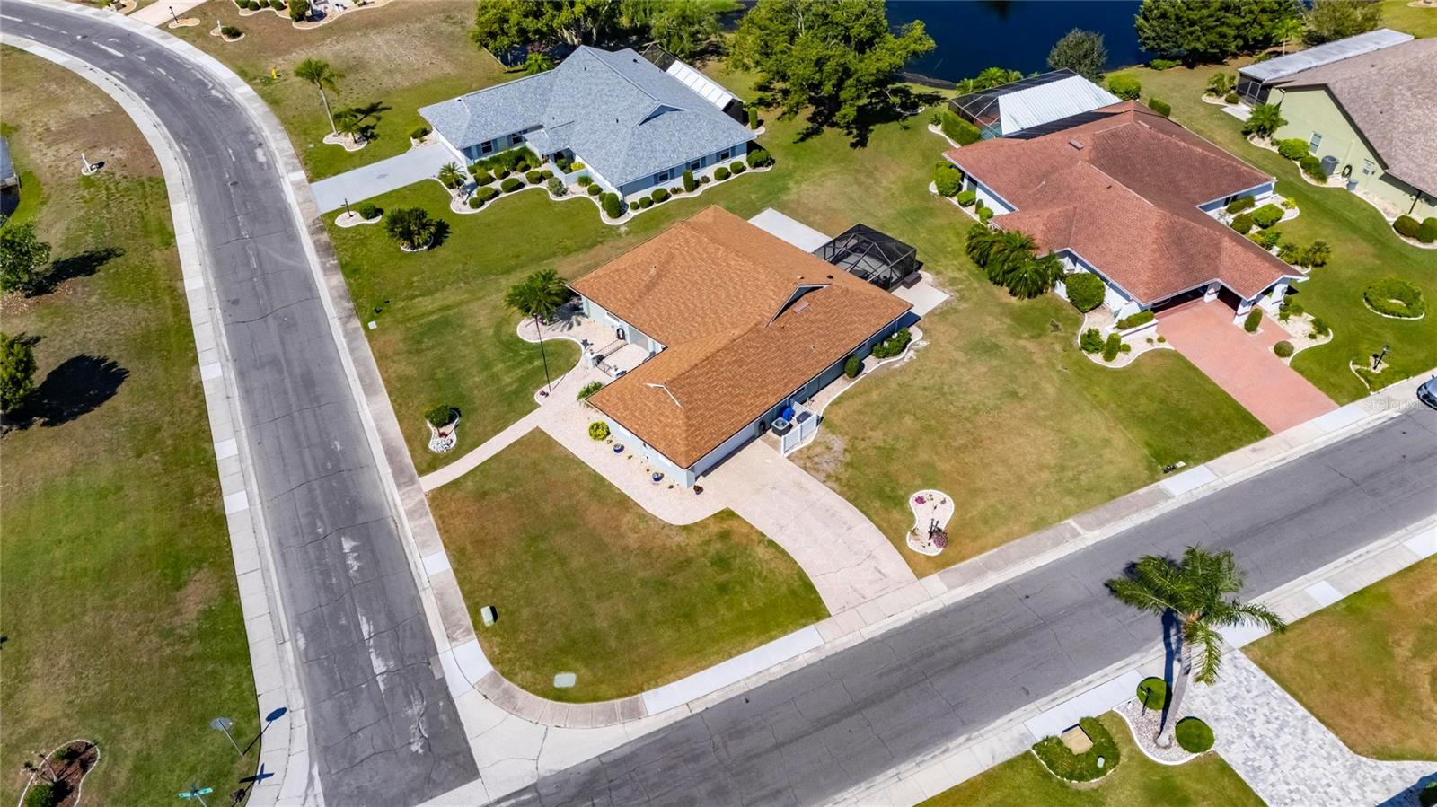 2002 E VIEW DR, SUN CITY CENTER, FL, 33573