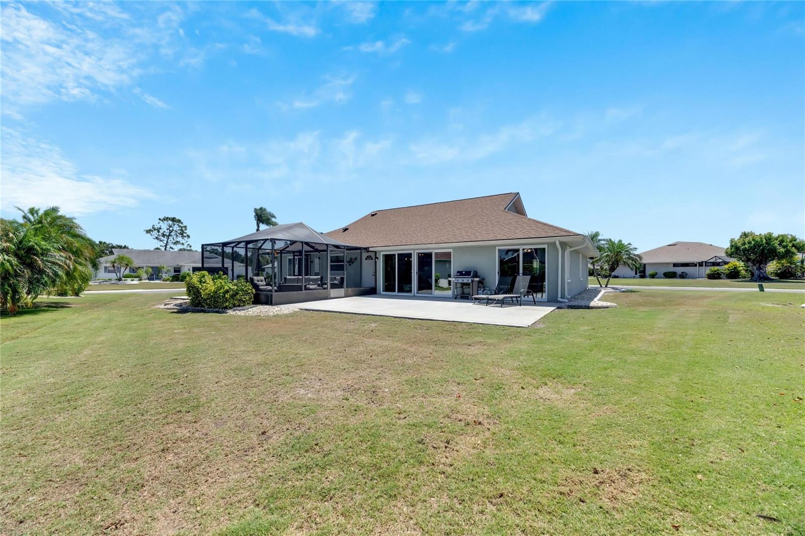 2002 E VIEW DR, SUN CITY CENTER, FL, 33573