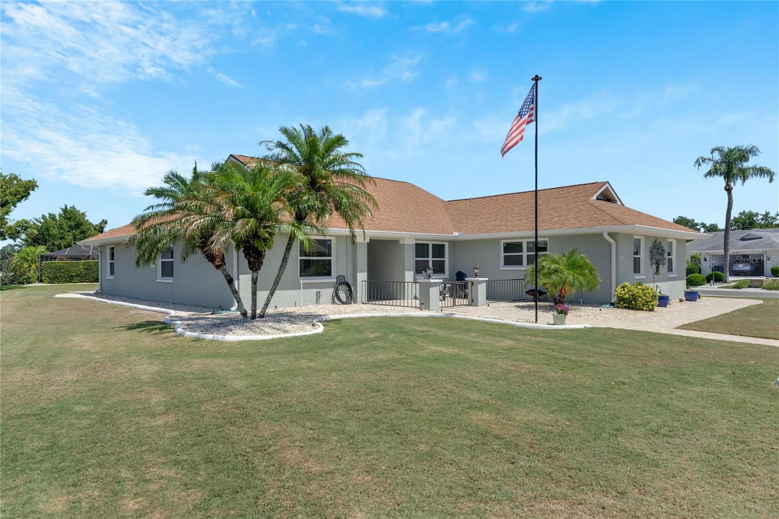 2002 E VIEW DR, SUN CITY CENTER, FL, 33573