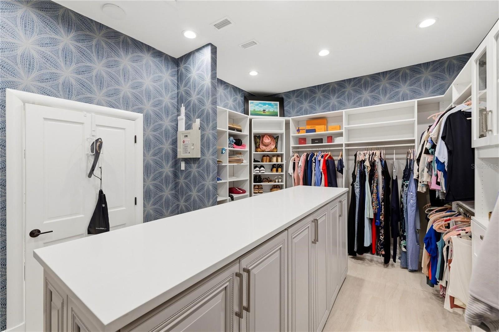 4034 ROBERTS POINT RD, SARASOTA, FL, 34242
