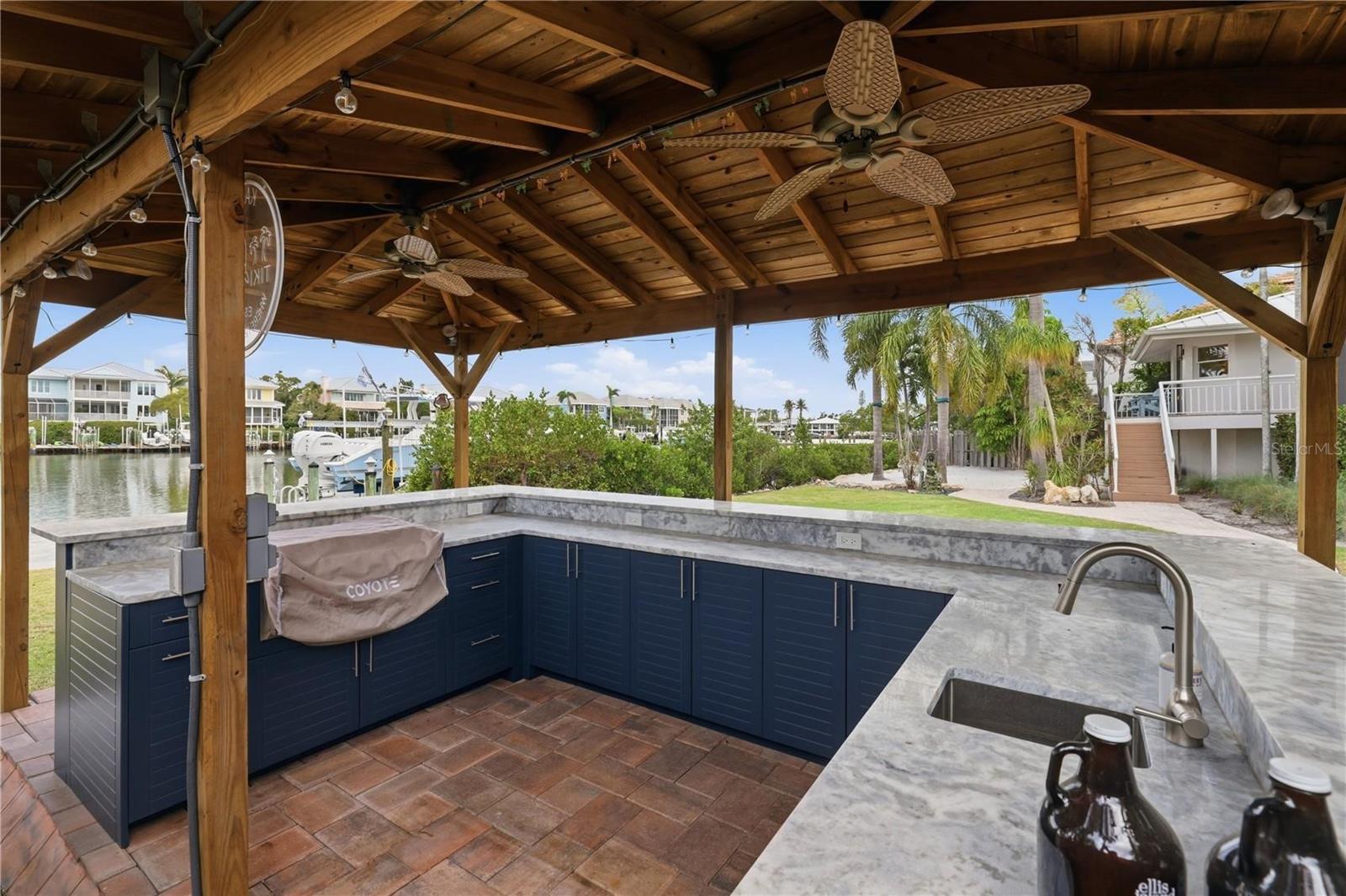 4034 ROBERTS POINT RD, SARASOTA, FL, 34242