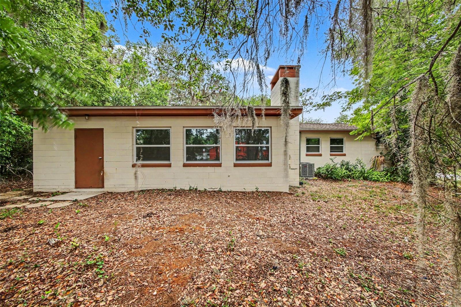 2318 JOBBINS DR, LEESBURG, FL, 34748