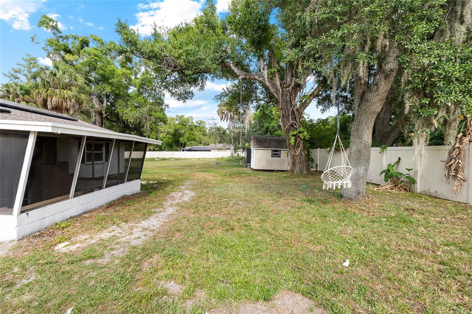 8212 SUNNY VALE PL, TAMPA, FL, 33615
