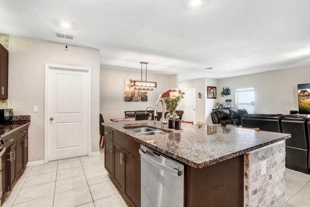 5426 RAINWOOD MEADOWS DR, APOLLO BEACH, FL, 33572