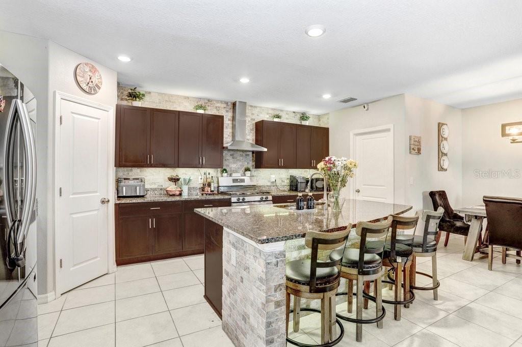 5426 RAINWOOD MEADOWS DR, APOLLO BEACH, FL, 33572