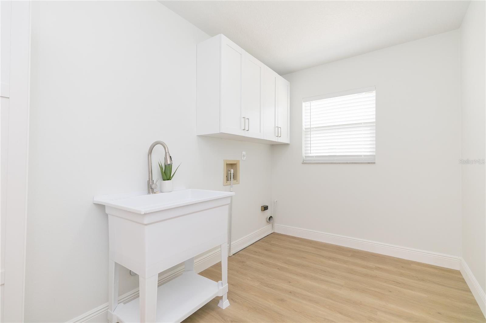 1616 BENTWOOD DR, SUN CITY CENTER, FL, 33573