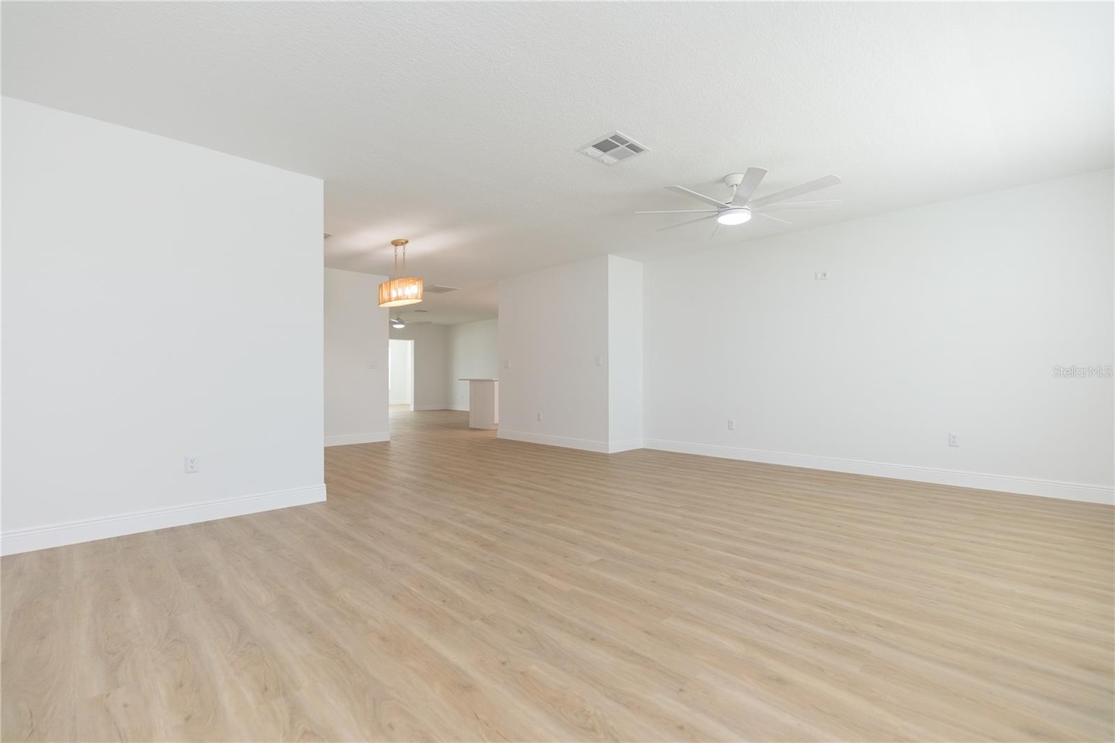 1616 BENTWOOD DR, SUN CITY CENTER, FL, 33573