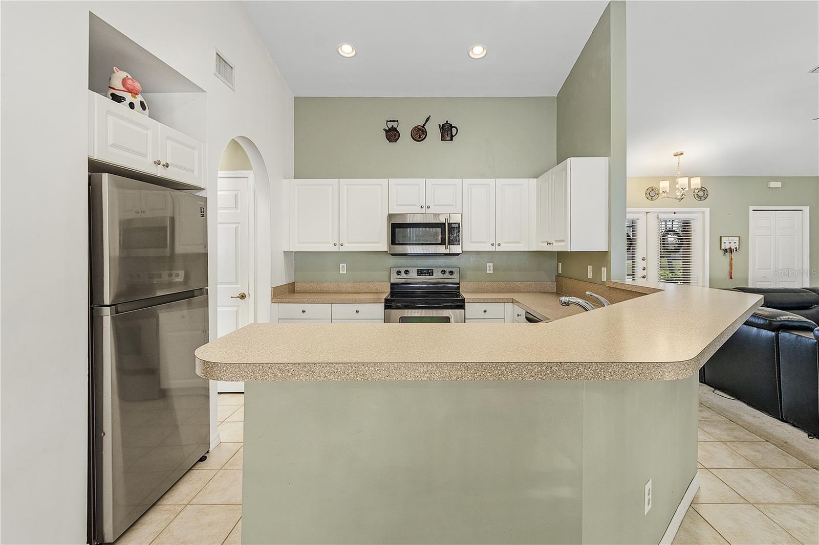 810 SW 10TH PL, CAPE CORAL, FL, 33991
