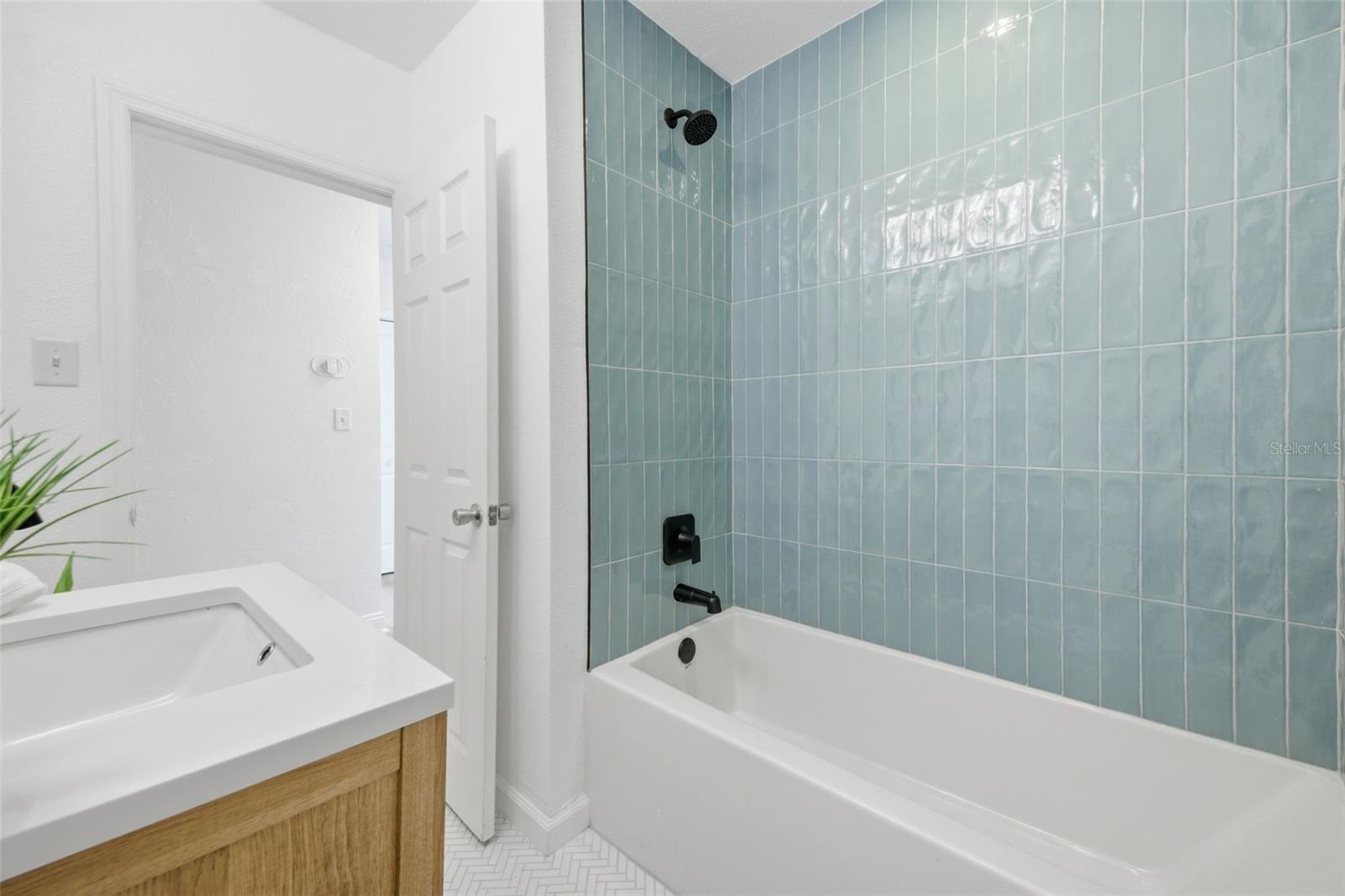1337 34TH AVE N, ST PETERSBURG, FL, 33704