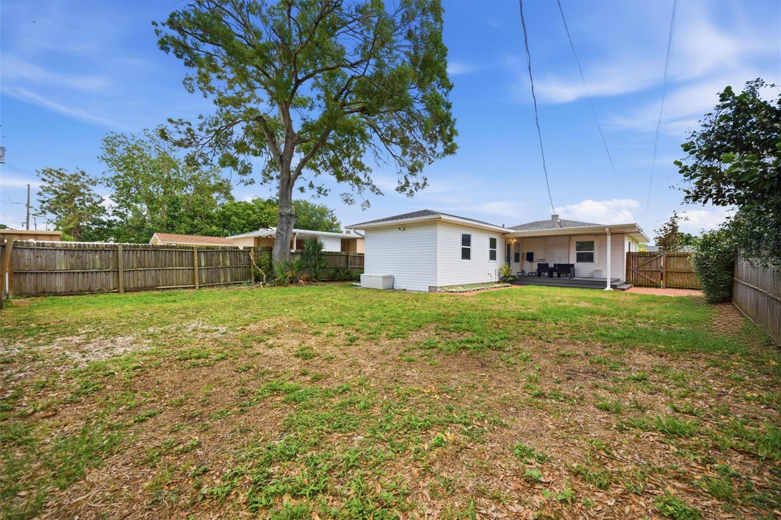 1337 34TH AVE N, ST PETERSBURG, FL, 33704