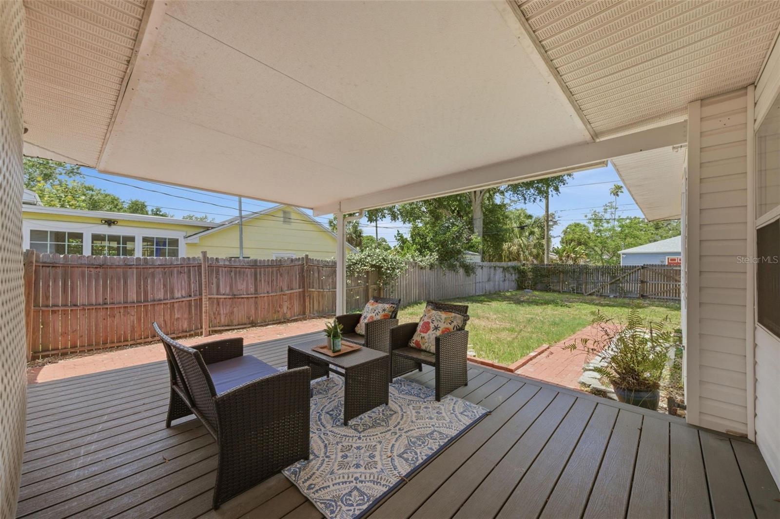 1337 34TH AVE N, ST PETERSBURG, FL, 33704