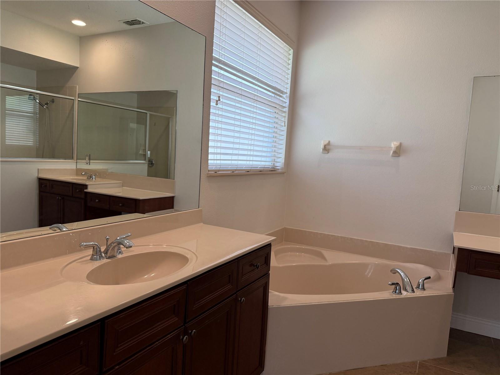 345 BEACON POINTE DR, OCOEE, FL, 34761