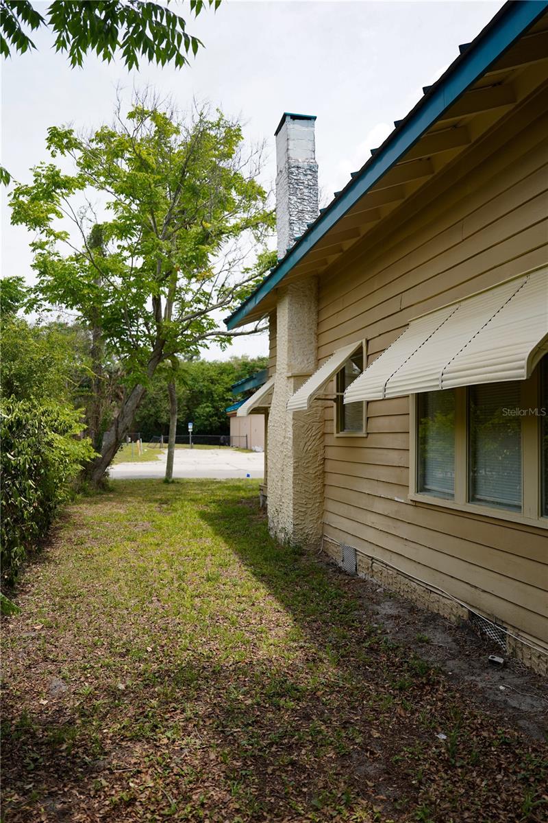1004 TALTON AVE, DELAND, FL, 32720