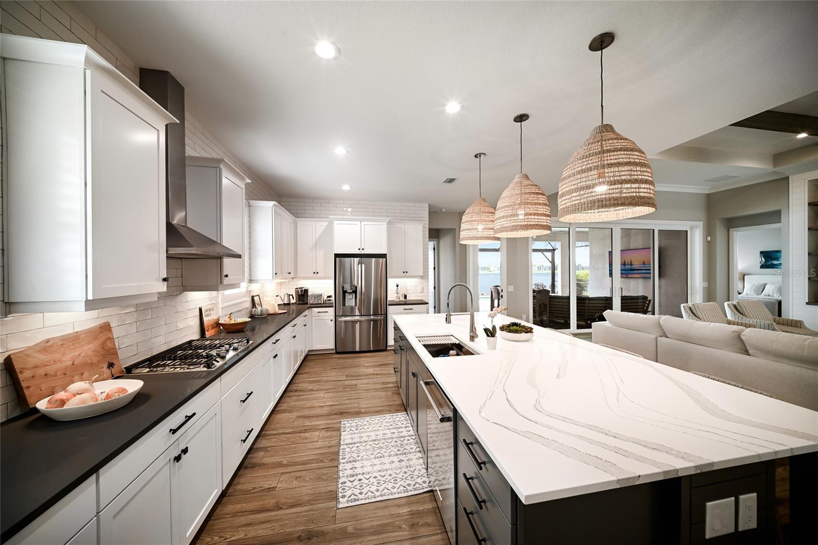 8092 GRANDE SHORES DR, SARASOTA, FL, 34240