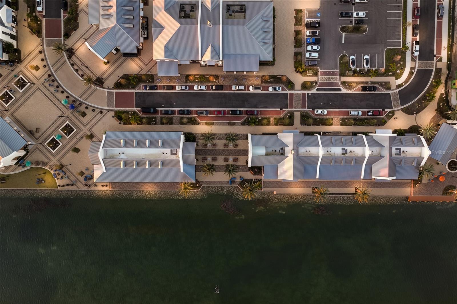 8092 GRANDE SHORES DR, SARASOTA, FL, 34240