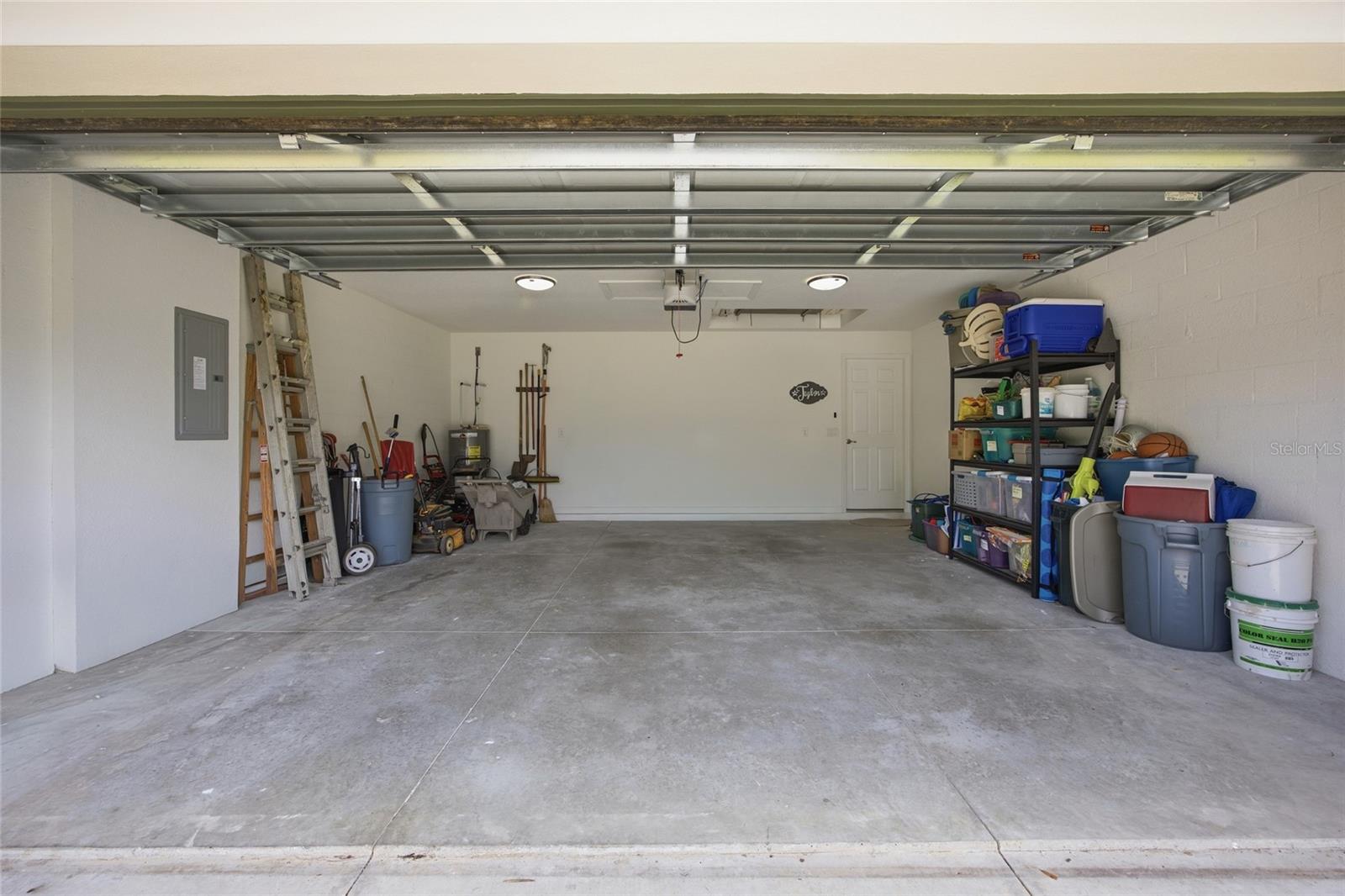 141 FISHER WAY, OCKLAWAHA, FL, 32179