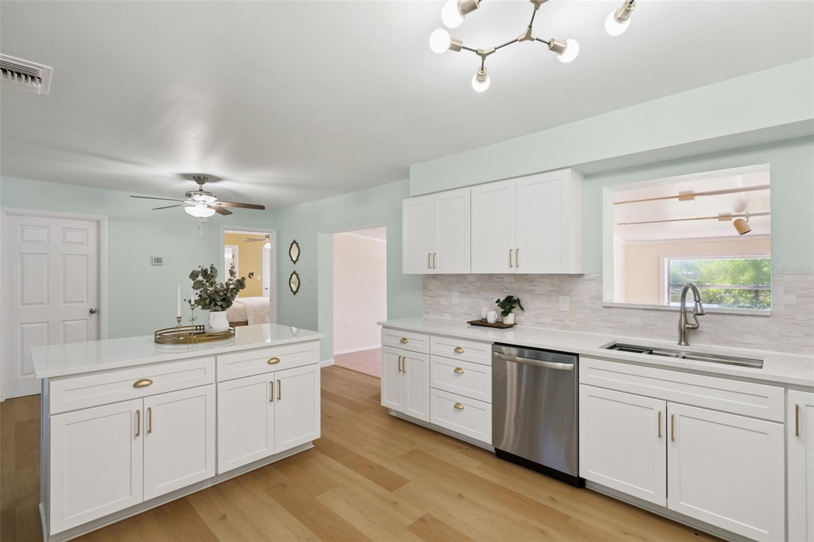 1212 RUSSELL DR, OCOEE, FL, 34761