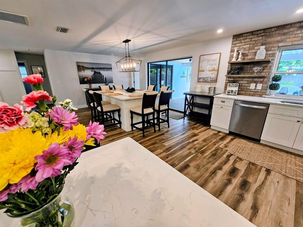 2186 OAK GROVE DR, CLEARWATER, FL, 33764