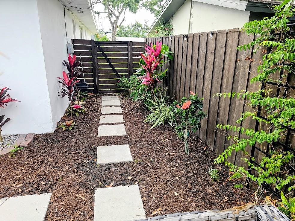 2186 OAK GROVE DR, CLEARWATER, FL, 33764