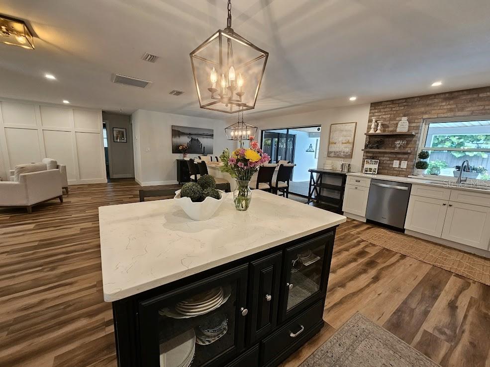 2186 OAK GROVE DR, CLEARWATER, FL, 33764