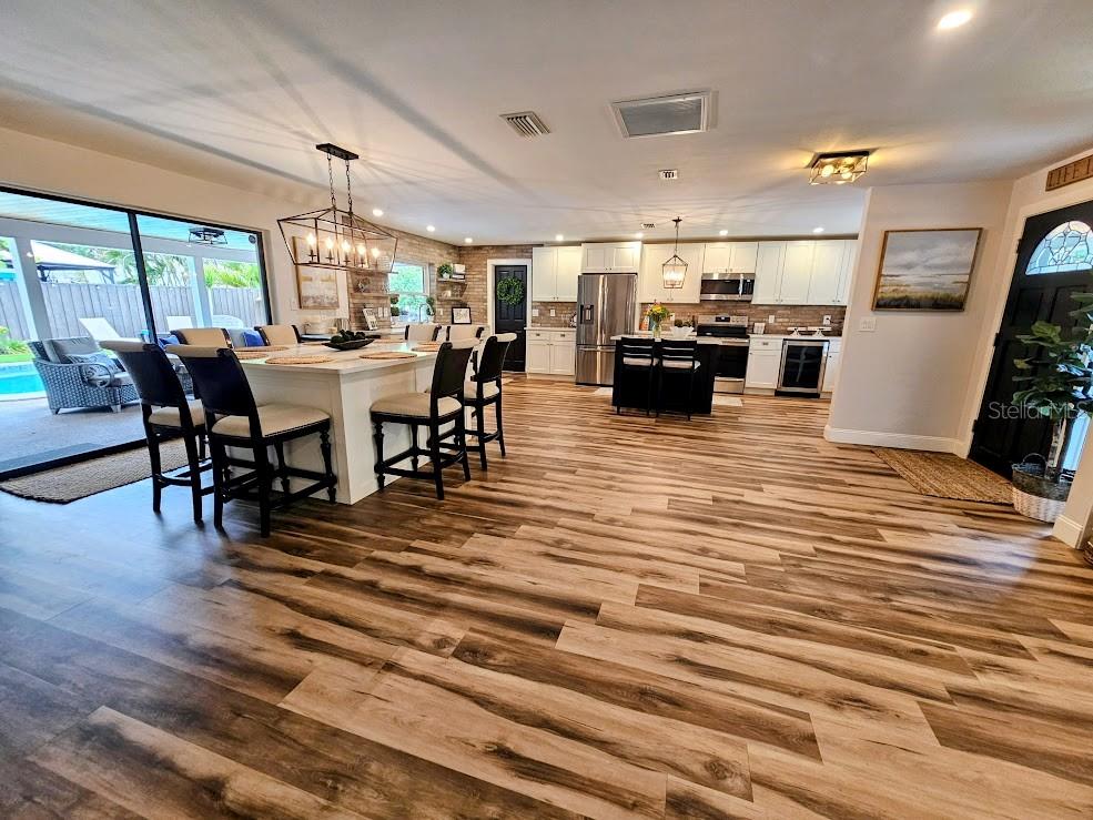 2186 OAK GROVE DR, CLEARWATER, FL, 33764