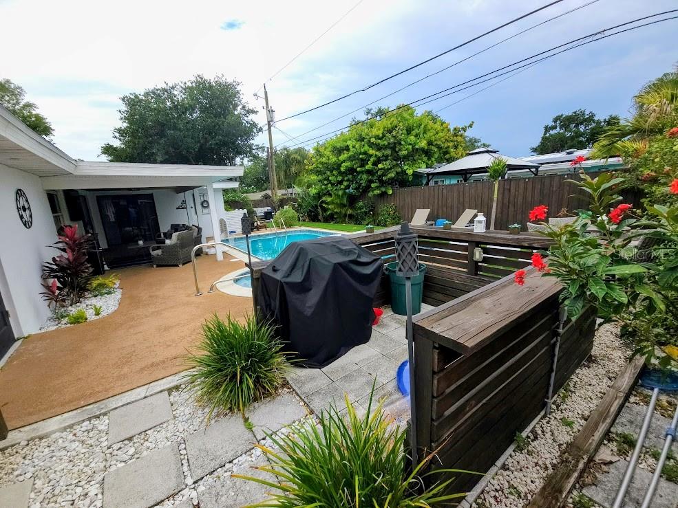 2186 OAK GROVE DR, CLEARWATER, FL, 33764