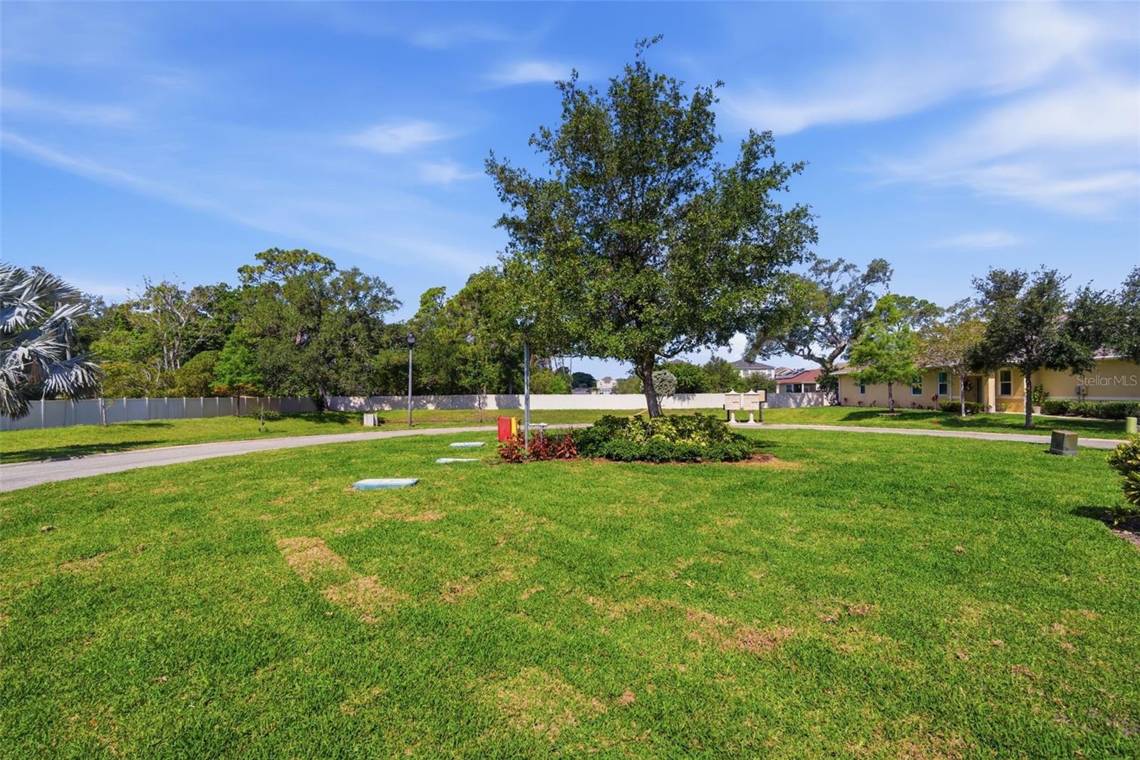 8111 PINE CREST ST, SEMINOLE, FL, 33777