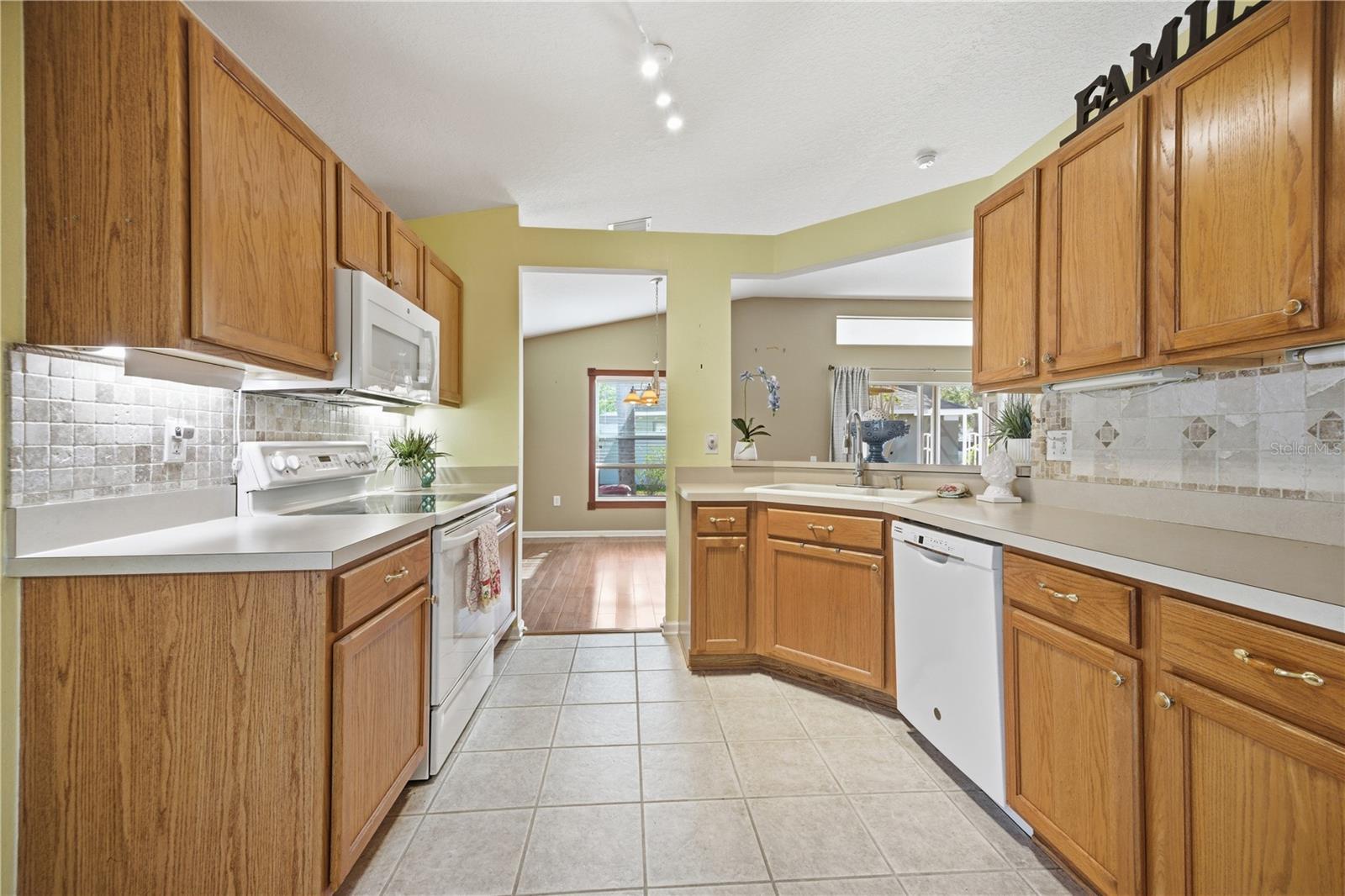 25337 LEXINGTON OAKS BLVD, WESLEY CHAPEL, FL, 33544