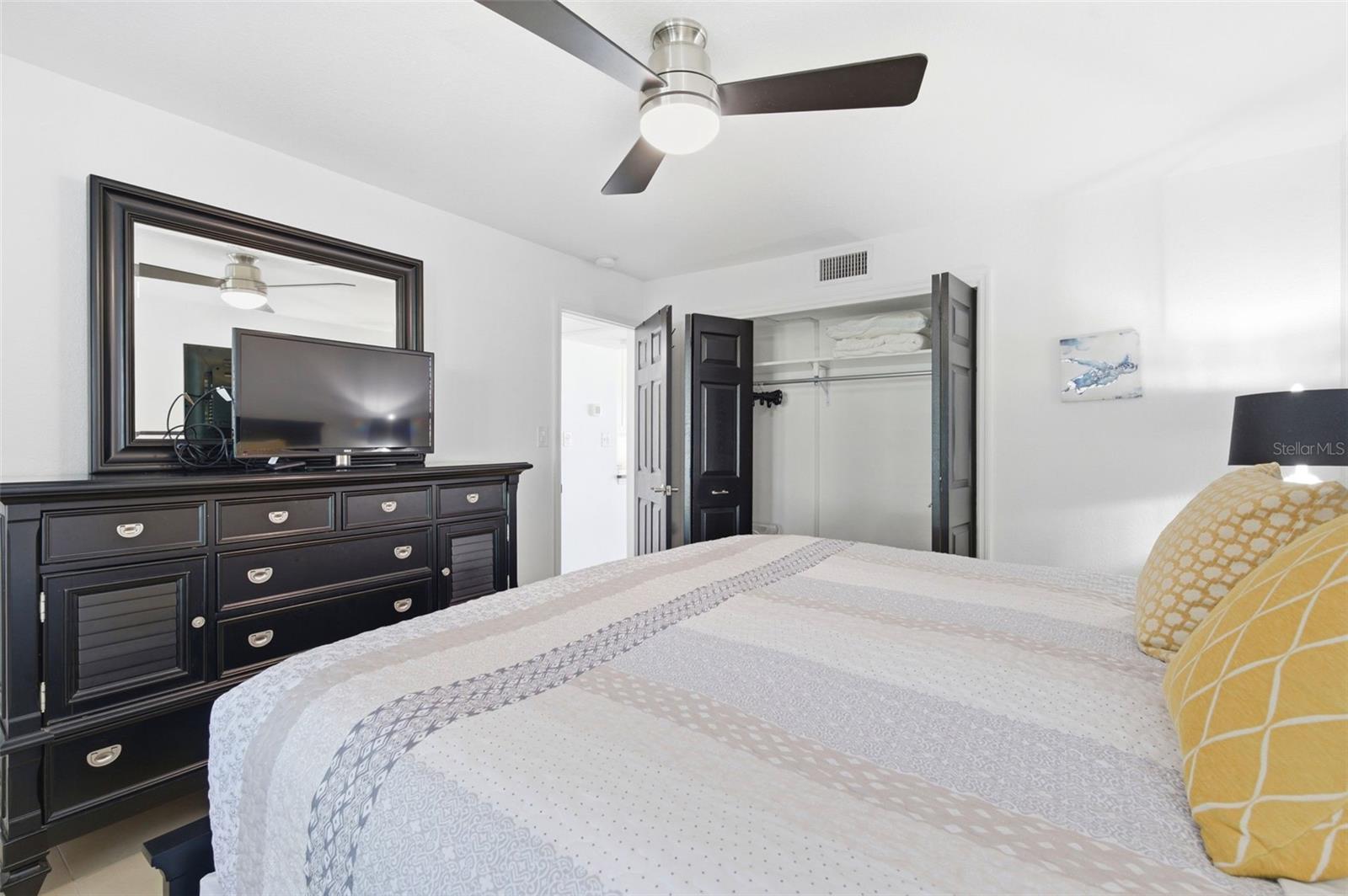 5280 COQUINA KEY DR SE #A furnished seasonal, ST PETERSBURG, FL, 33705
